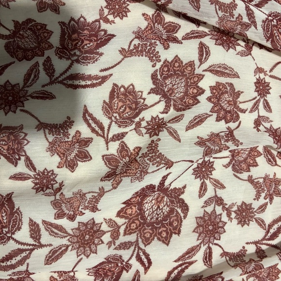 Dynamite Blouse - Picture 2 of 12